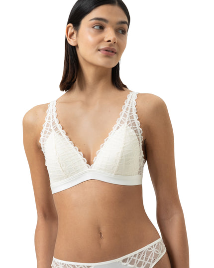 Mey Triangel-BH Poetry Temptation