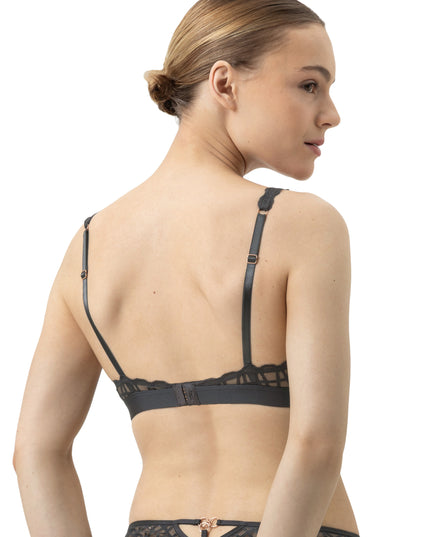 Mey Triangel-BH Poetry Temptation