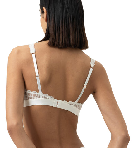 Mey Triangel-BH Poetry Temptation