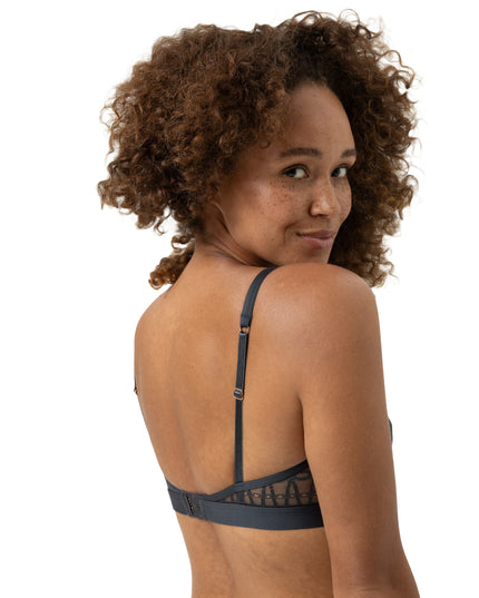 Mey Triangel-BH Poetry Temptation