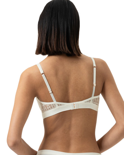 Mey Triangel-BH Poetry Temptation