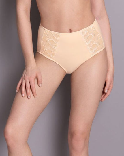 Rosa Faia Lucia Taillenslip light powder