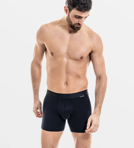 Loïc Henry Herren Boxer Schwarz am Model