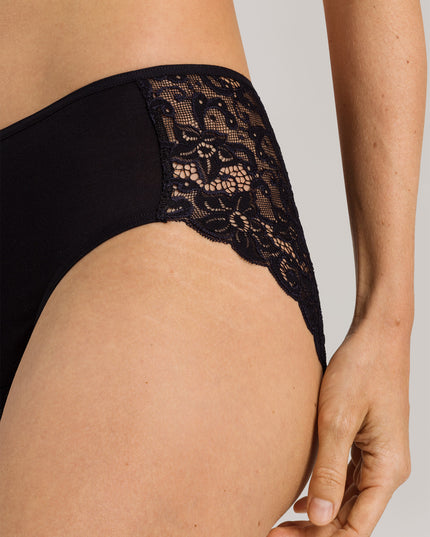 Hanro Midi Slip Moments