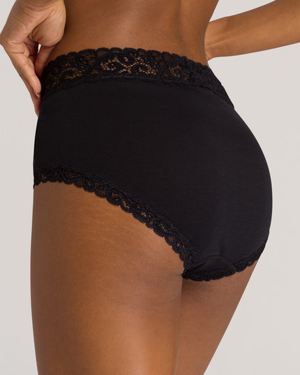 Hanro Maxi Slip Moments