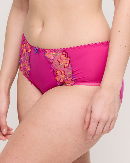 Prima Donna Taillenslip Devdaha very berry