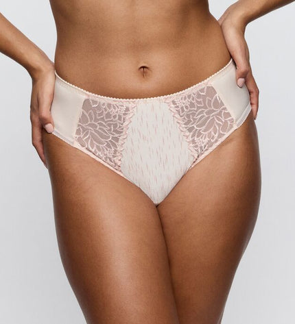 Prima Donna Taillenslip Monterrey venus