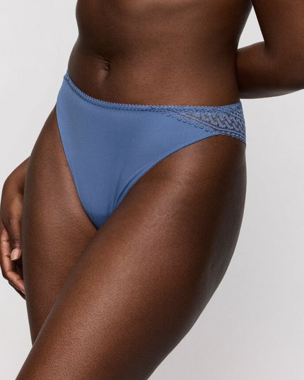 Prima Donna String Montara regatta