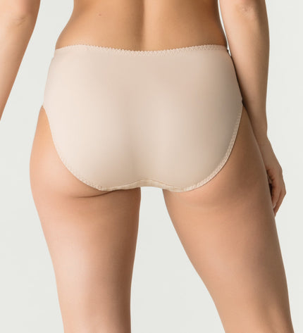 prima-donna-taillenslip-madison-caffe_2