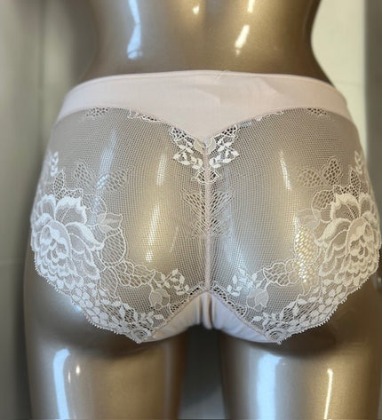 Janira Brislip Greta